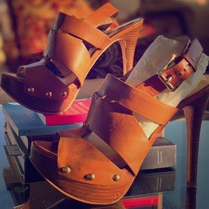 Sexy Michael Kors platform heels